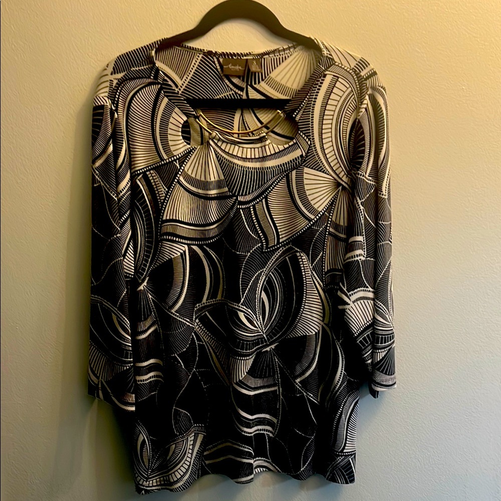 Chico's Black and White Graphic Relaxed Blouse